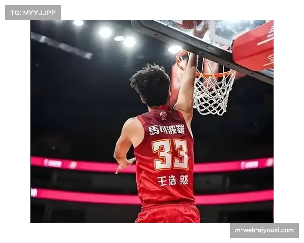 王浩然防守对位表现 年轻锋线国际赛场适应过程